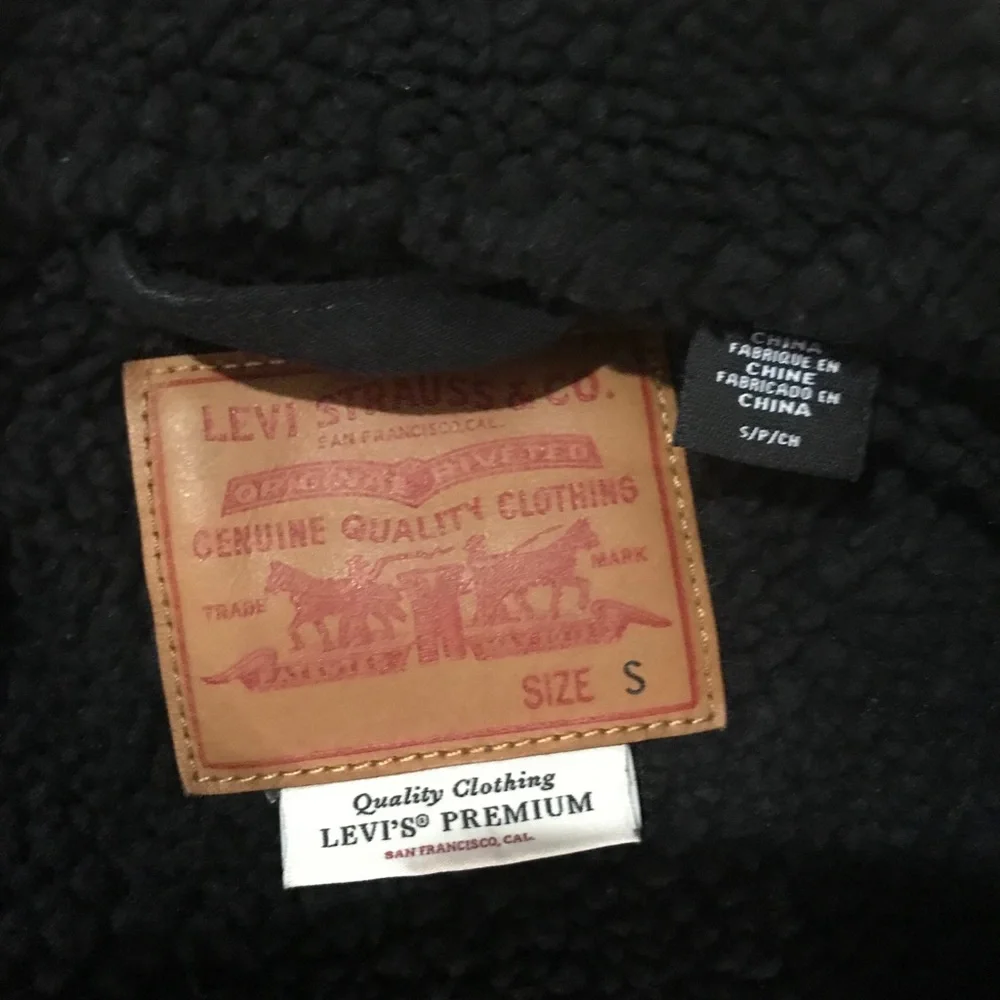 Levi's Black Jacket with White Mickey Graphic - Picture 4 of 8